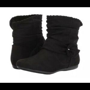 NWT Report Elba Black Faux Suede Booties Sz 9
